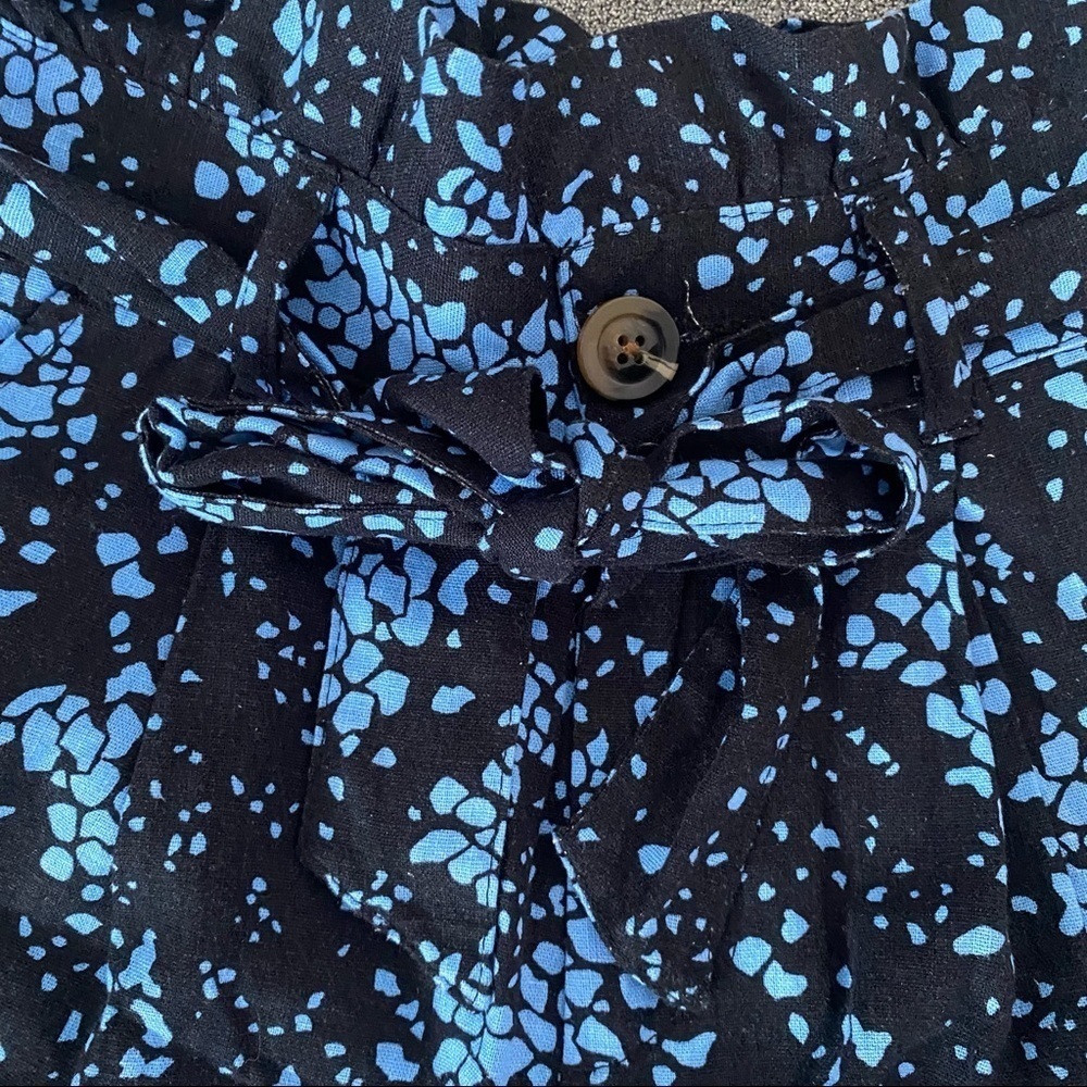 Women’s Floral High-Rise Shorts Who What Wear Black Blue Size 2 - Picture 5 of 6